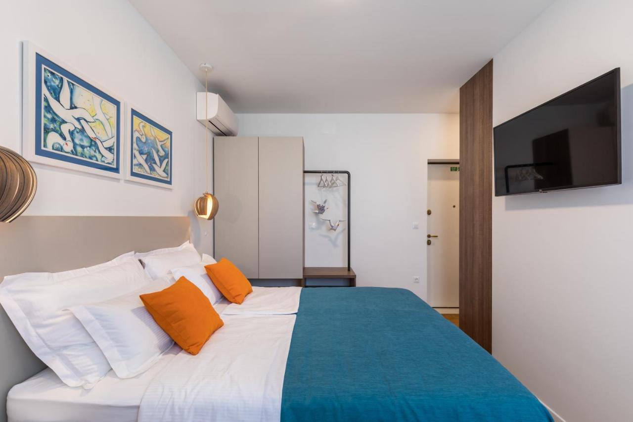 Apartma Promenade **** *